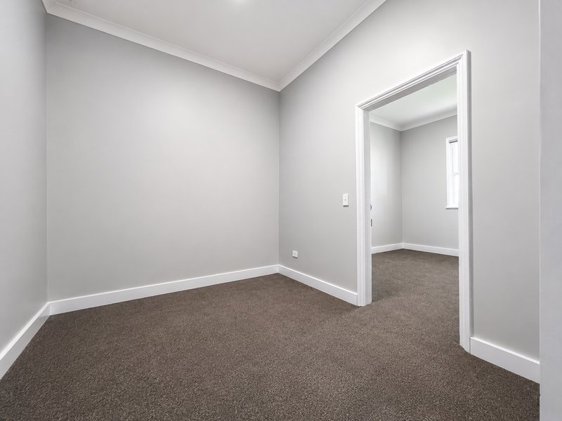 Photo - 2/32 Bourke Street, Tamworth NSW 2340 - Image 4