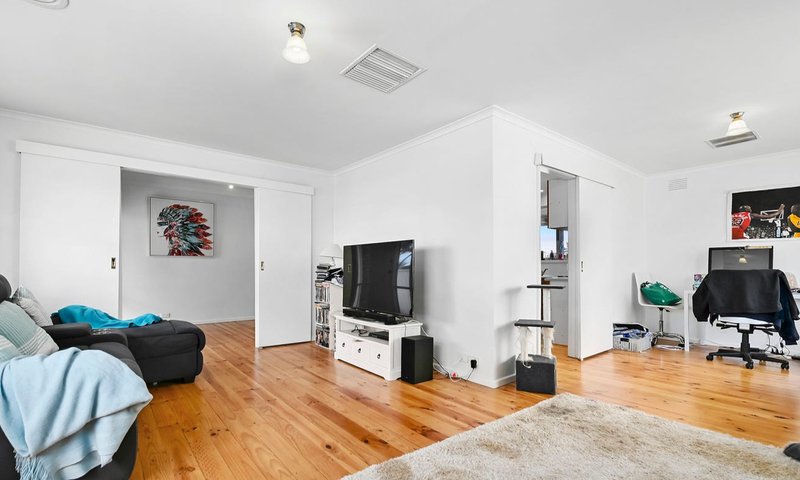 Photo - 232 Bulmans Road, Melton West VIC 3337 - Image 4