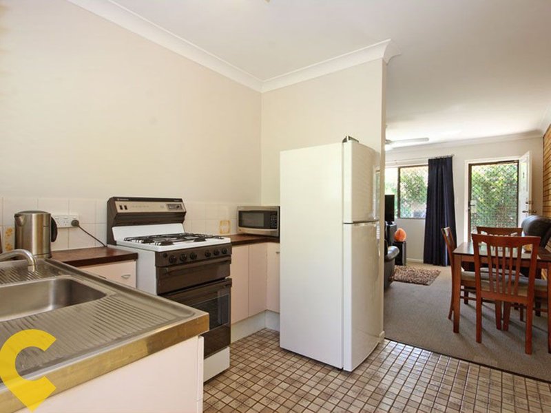 Photo - 2/32 Caroline Street, Woody Point QLD 4019 - Image 3