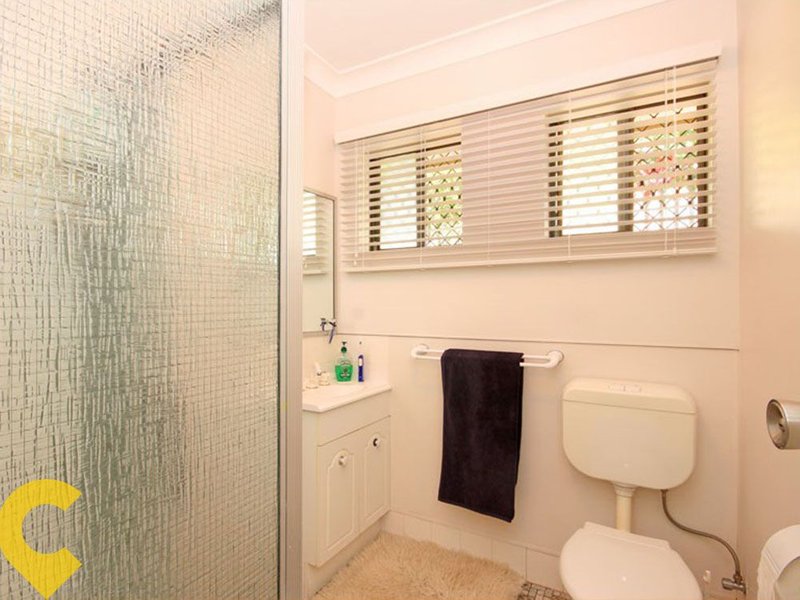 Photo - 2/32 Caroline Street, Woody Point QLD 4019 - Image 7