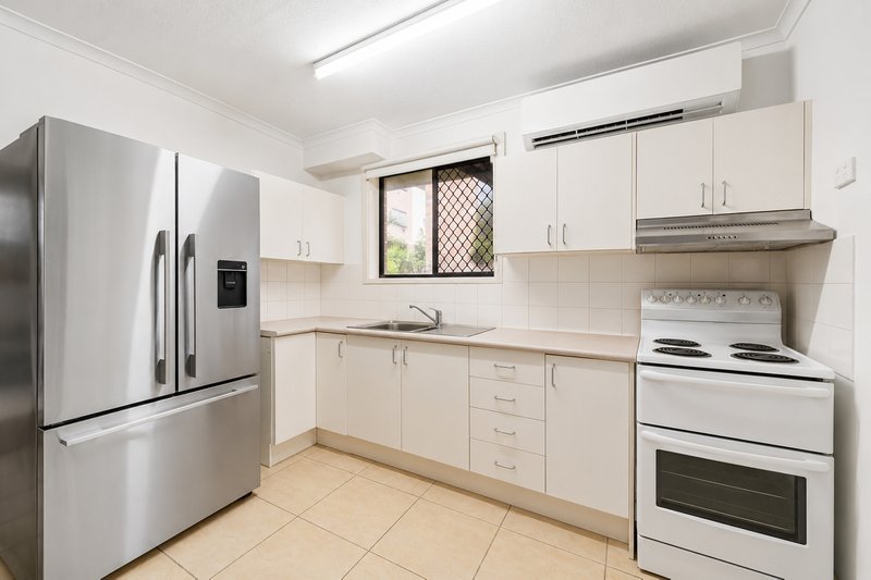 Photo - 2/32 City Road, Beenleigh QLD 4207 - Image 4
