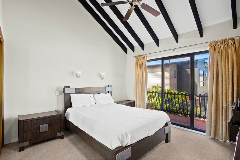 Photo - 2/32 Darley Street, Shellharbour NSW 2529 - Image 3