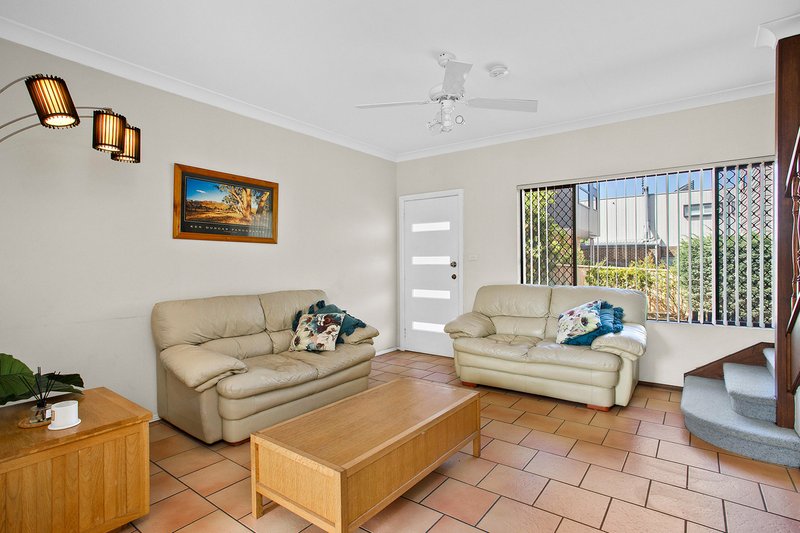 Photo - 2/32 Darley Street, Shellharbour NSW 2529 - Image 6