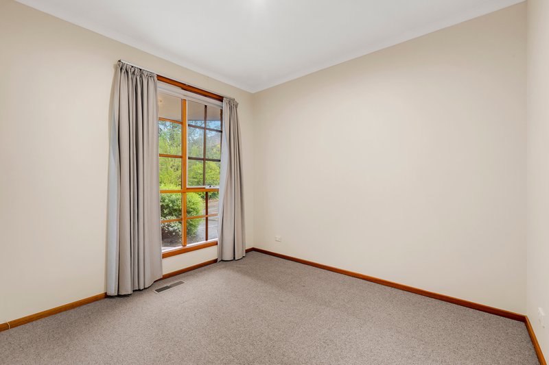 Photo - 2/32 Dwyer Street, Macleod VIC 3085 - Image 6