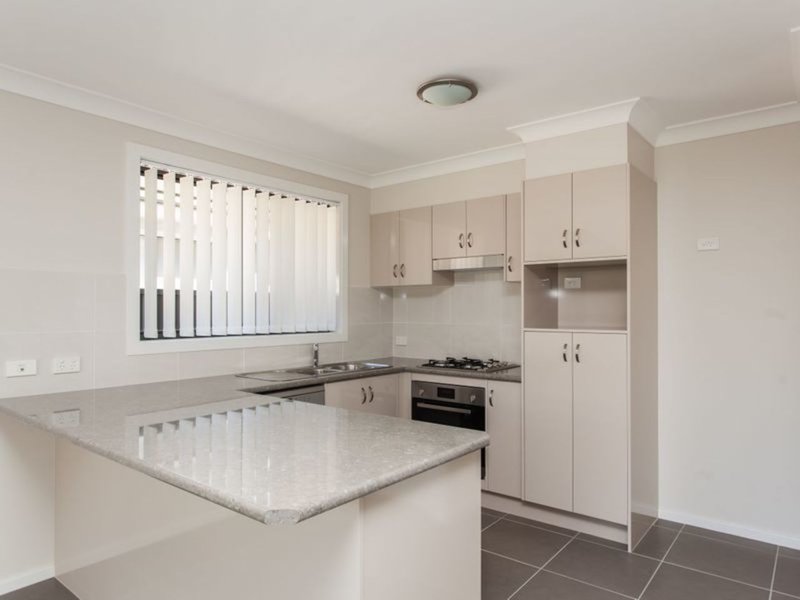 Photo - 2/32 Elizabeth St , Cessnock NSW 2325 - Image 2