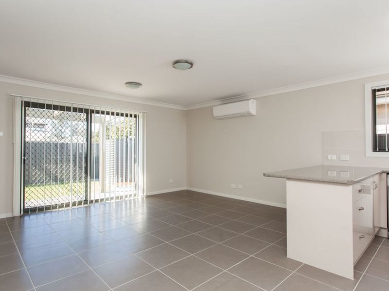 Photo - 2/32 Elizabeth St , Cessnock NSW 2325 - Image 8