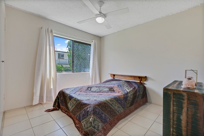 Photo - 2/32 Goonawarra Drive, Mooloolaba QLD 4557 - Image 7