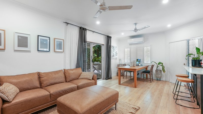 Photo - 2/32 Hope Street, Clifton Beach QLD 4879 - Image 9