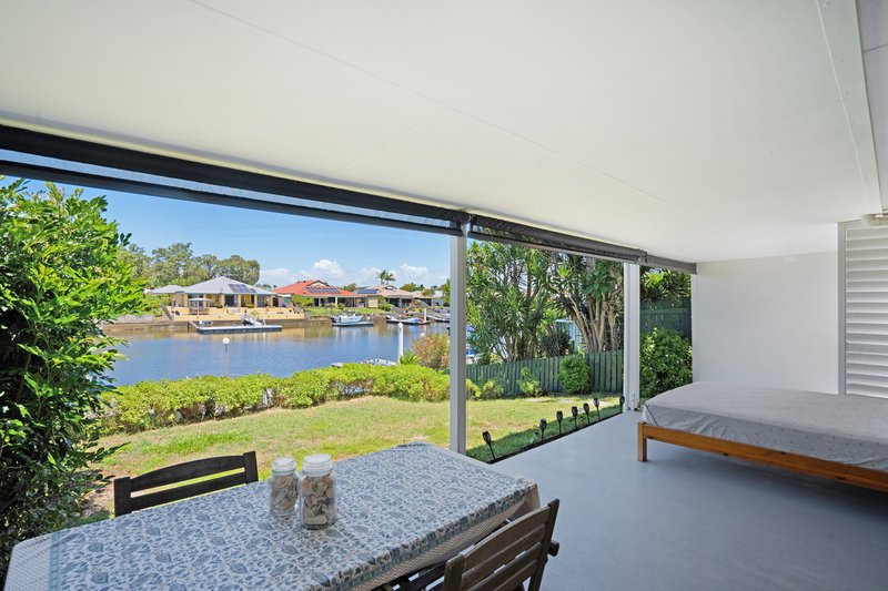 Photo - 2/32 Hoya Crescent, Bongaree QLD 4507 - Image 2