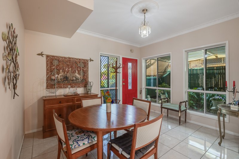 Photo - 2/32 Jull Drive, Centenary Heights QLD 4350 - Image 5