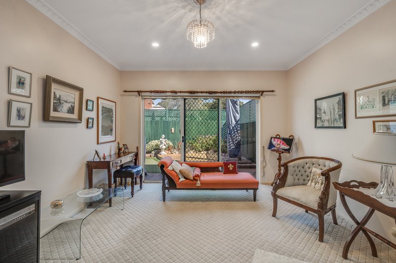 Photo - 2/32 Jull Drive, Centenary Heights QLD 4350 - Image 6