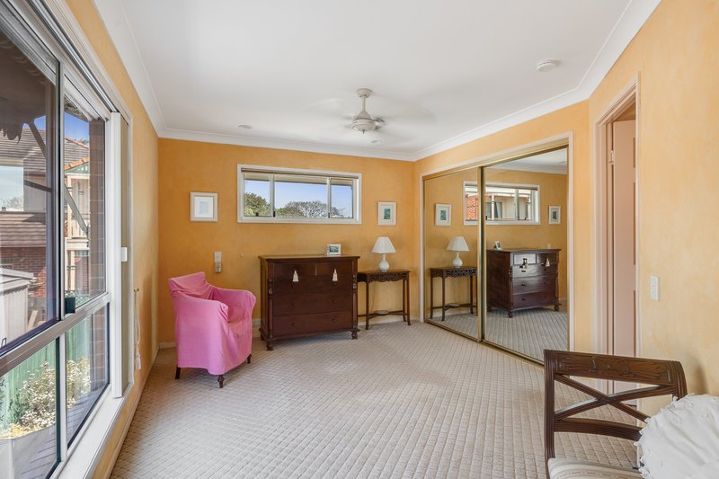 Photo - 2/32 Jull Drive, Centenary Heights QLD 4350 - Image 9