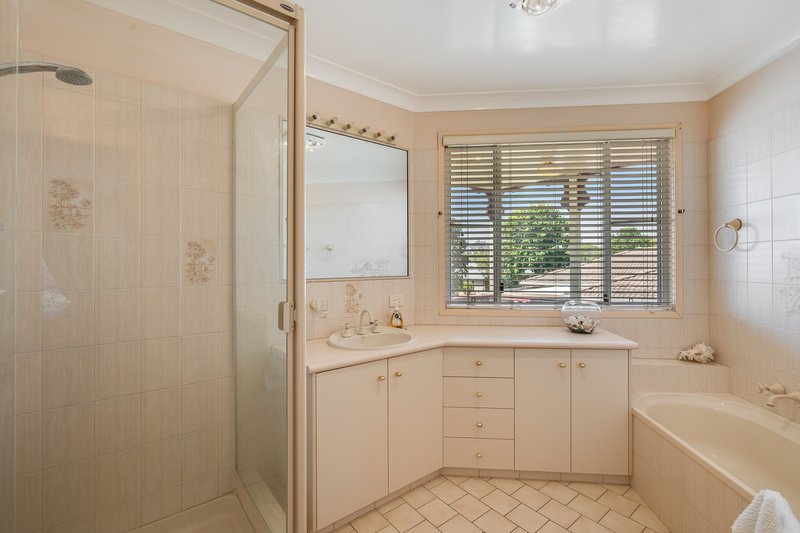 Photo - 2/32 Jull Drive, Centenary Heights QLD 4350 - Image 10