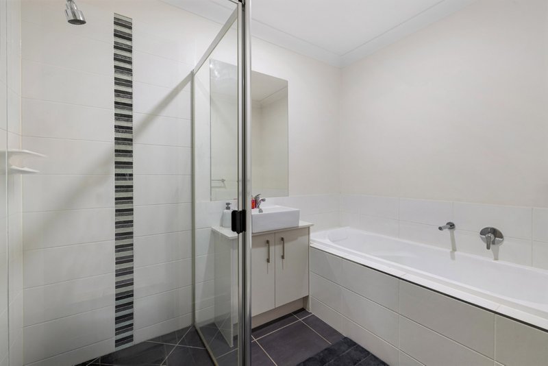 Photo - 2/32 Keppel Street, Meridan Plains QLD 4551 - Image 5