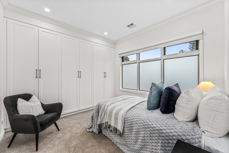 Photo - 2/32 Malabar Road, Blackburn VIC 3130 - Image 15
