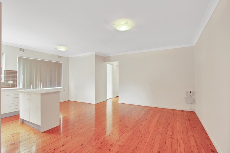 Photo - 2/32 Matthews Street, Wollongong NSW 2500 - Image 6