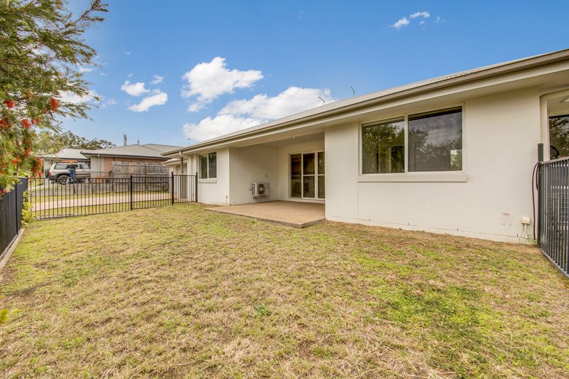 Photo - 2/32 Seagull Boulevard, Kirkwood QLD 4680 - Image 2