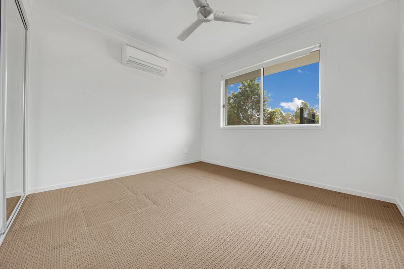 Photo - 2/32 Seagull Boulevard, Kirkwood QLD 4680 - Image 9