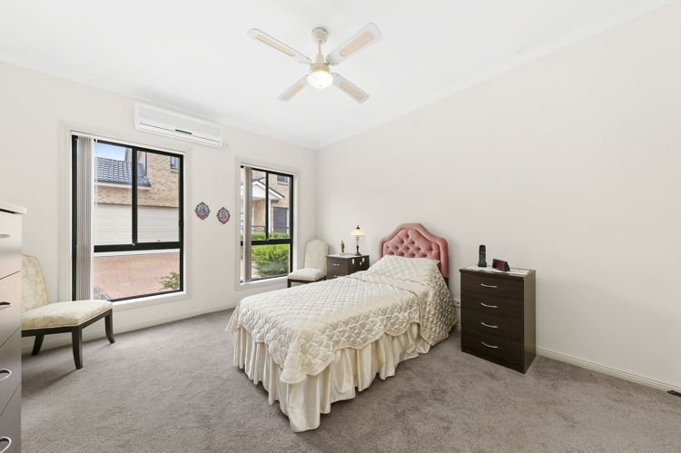 Photo - 2/32 Stanbrook Street, Fairfield Heights NSW 2165 - Image 7