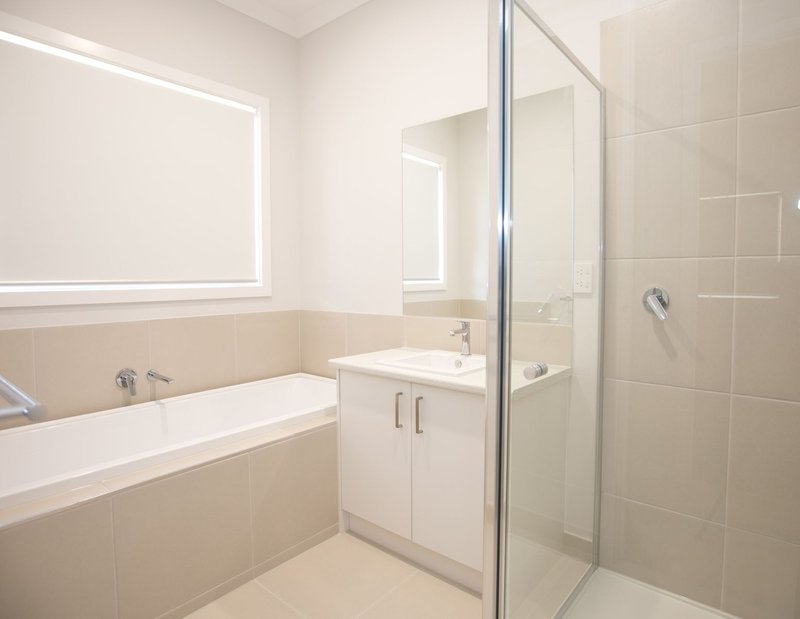 Photo - 232 Stonehill Drive, Maddingley VIC 3340 - Image 8