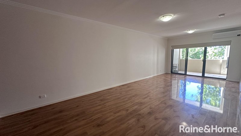 Photo - 2/32 The Crescent, Midland WA 6056 - Image 2