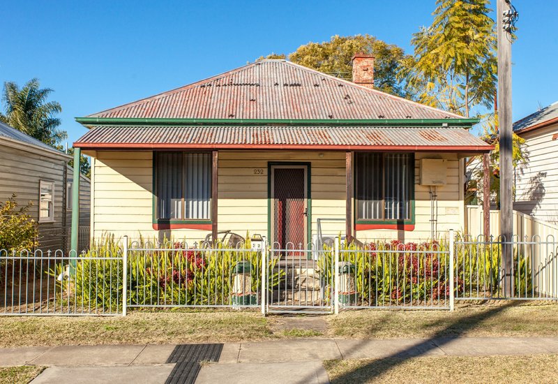 232 Vincent Street, Cessnock NSW 2325