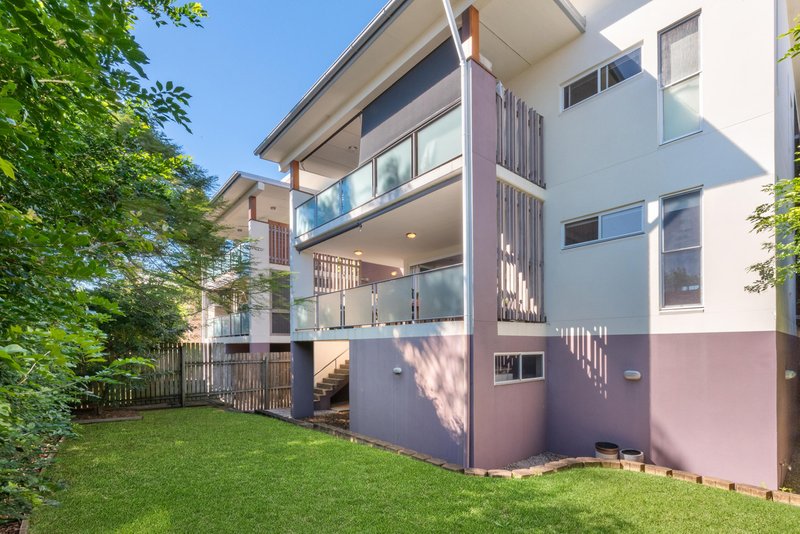 Photo - 2/32 Vine Street, Clayfield QLD 4011 - Image 2