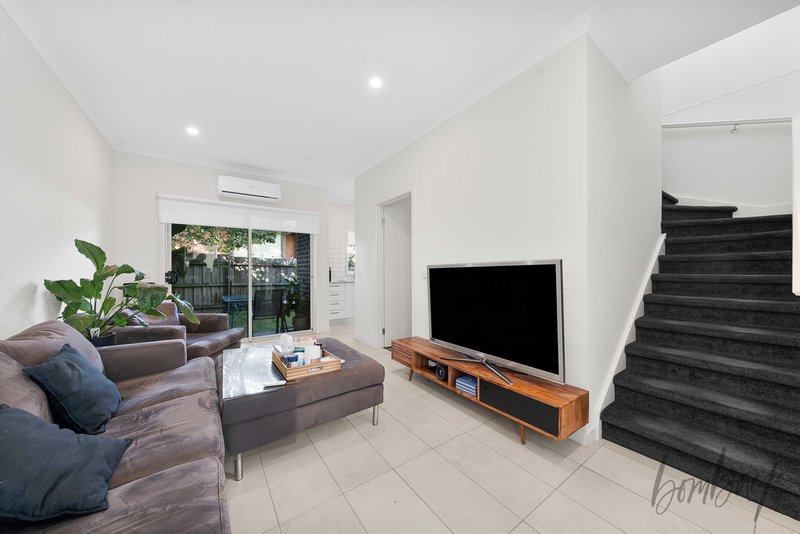 Photo - 2/32 William Street, Lalor VIC 3075 - Image 5