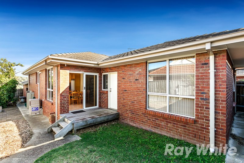 Photo - 2/32 Wilson Road, Glen Waverley VIC 3150 - Image 10