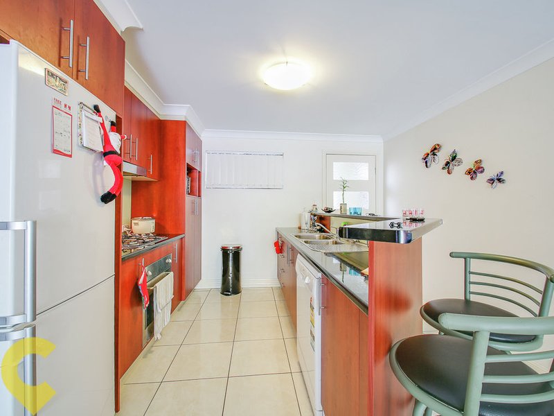 Photo - 2/320 Hamilton Road, Chermside QLD 4032 - Image 3