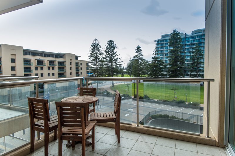 Photo - 232/16 Holdfast Promenade, Glenelg SA 5045 - Image 6