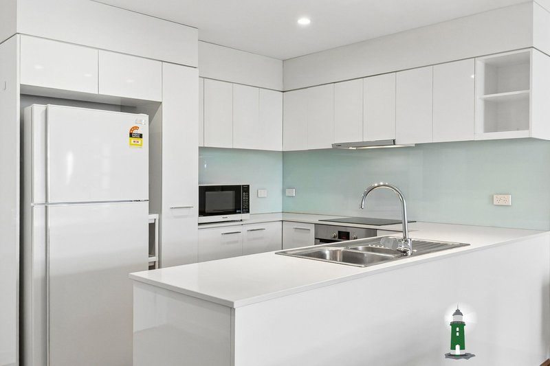 Photo - 23/22 Heirisson Way, North Coogee WA 6163 - Image 5