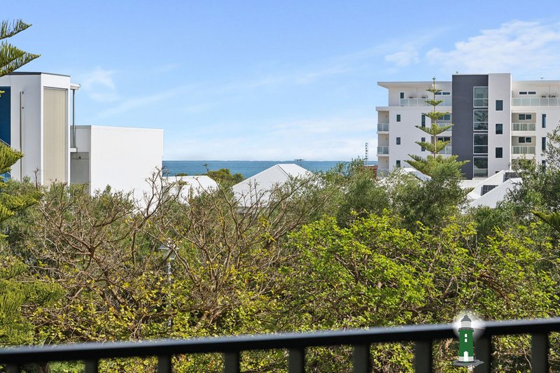 Photo - 23/22 Heirisson Way, North Coogee WA 6163 - Image 17