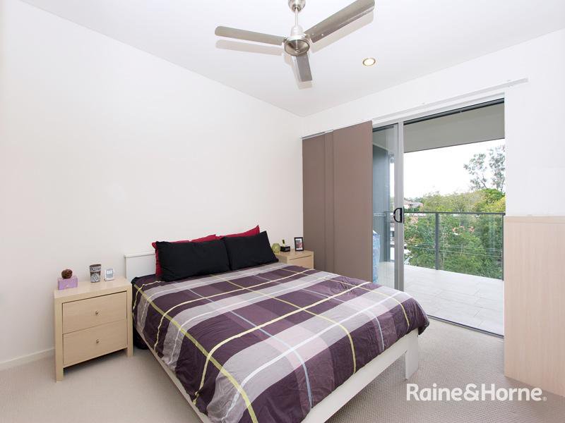 Photo - 23/221 Sir Fred Schonell Drive, St Lucia QLD 4067 - Image 6