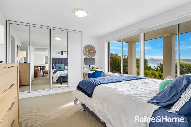 Photo - 2/323 Churchill Avenue, Sandy Bay TAS 7005 - Image 11