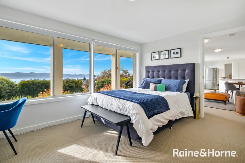 Photo - 2/323 Churchill Avenue, Sandy Bay TAS 7005 - Image 12