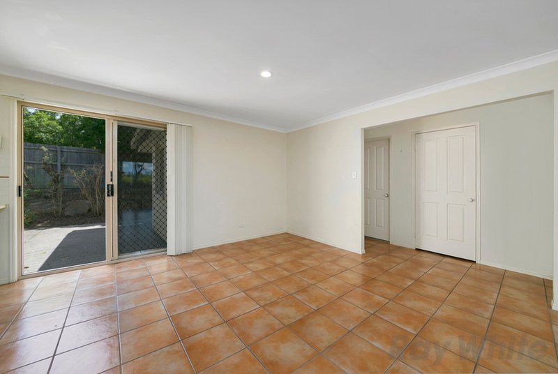 Photo - 23/25 Buckingham Place, Eight Mile Plains QLD 4113 - Image 9