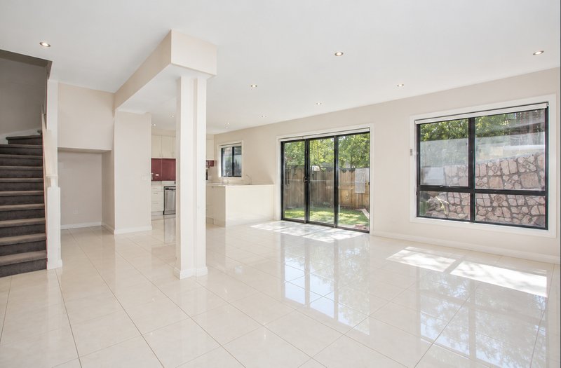 Photo - 2/325 Camp Road, Broadmeadows VIC 3047 - Image 6