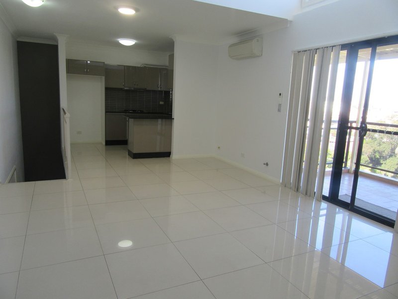 Photo - 23/27-29 Bigge Street, Liverpool NSW 2170 - Image 2