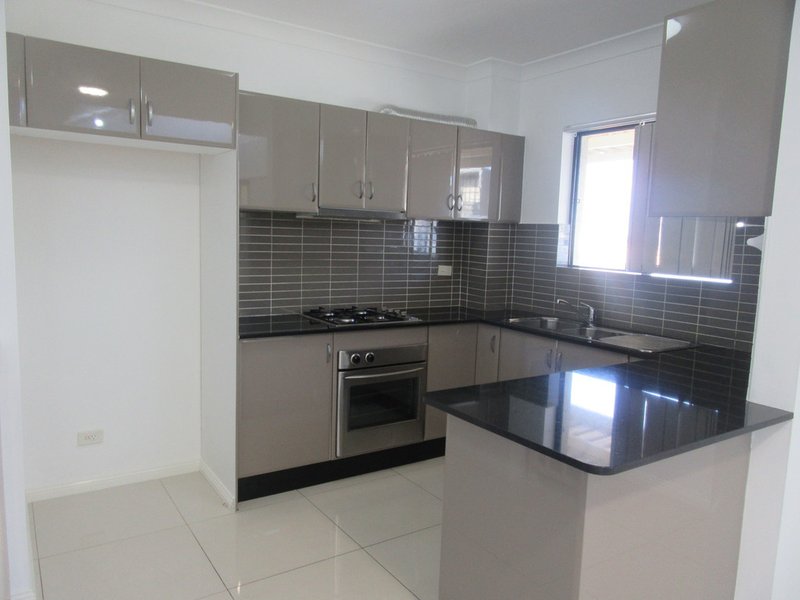 Photo - 23/27-29 Bigge Street, Liverpool NSW 2170 - Image 4