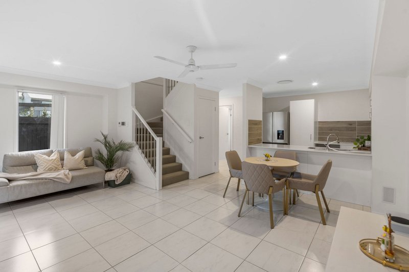 Photo - 23/28 Diane Court, Calamvale QLD 4116 - Image 2