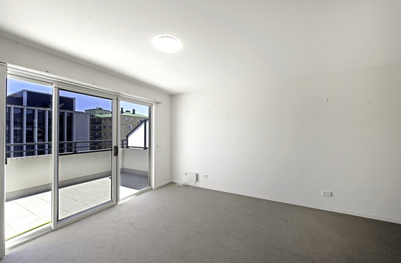 Photo - 23/28 Mort Street, Braddon ACT 2612 - Image 5