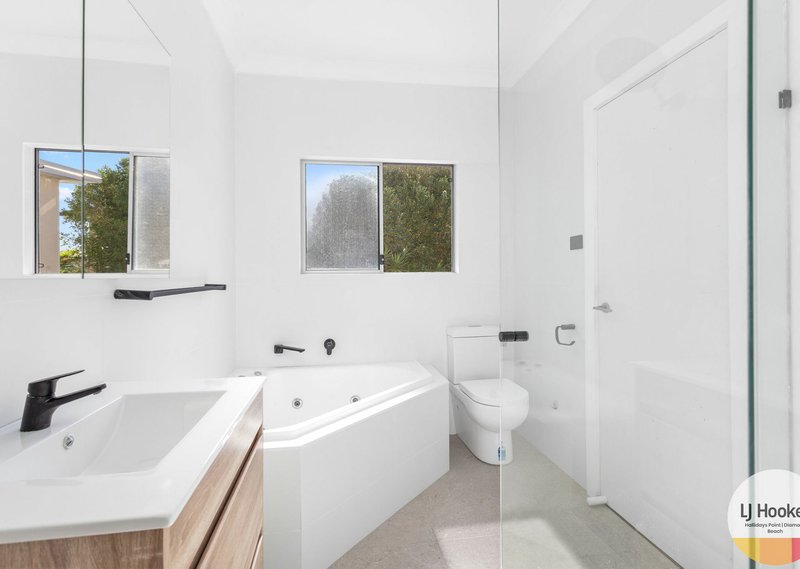 Photo - 2/33-37 Emerald Drive, Diamond Beach NSW 2430 - Image 10