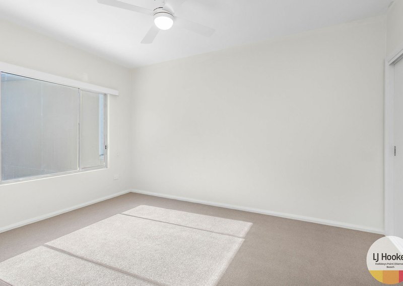 Photo - 2/33-37 Emerald Drive, Diamond Beach NSW 2430 - Image 11
