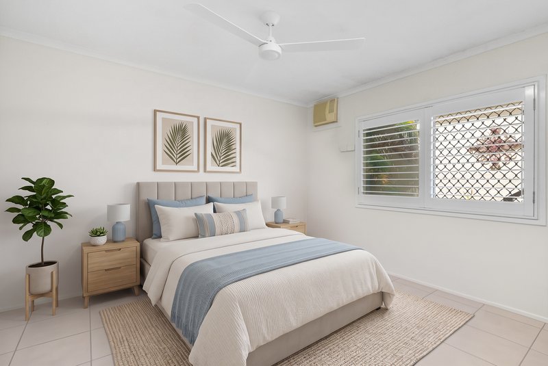 Photo - 2/33-37 Trinity Beach Road, Trinity Beach QLD 4879 - Image 9