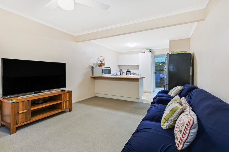 Photo - 2/33 Baden Powell Street, Maroochydore QLD 4558 - Image 3