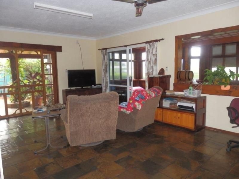 Photo - 233 Barramundi Str , Stanage QLD 4702 - Image 6