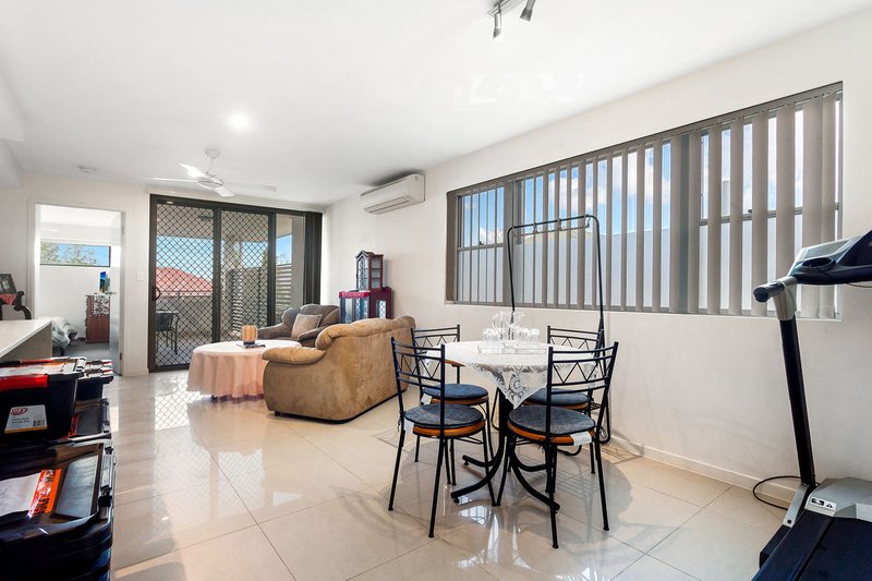 Photo - 2/33 Barrymore Street, Everton Park QLD 4053 - Image 7