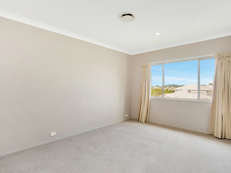 Photo - 2/33 Bayswater Ave , Varsity Lakes QLD 4227 - Image 13