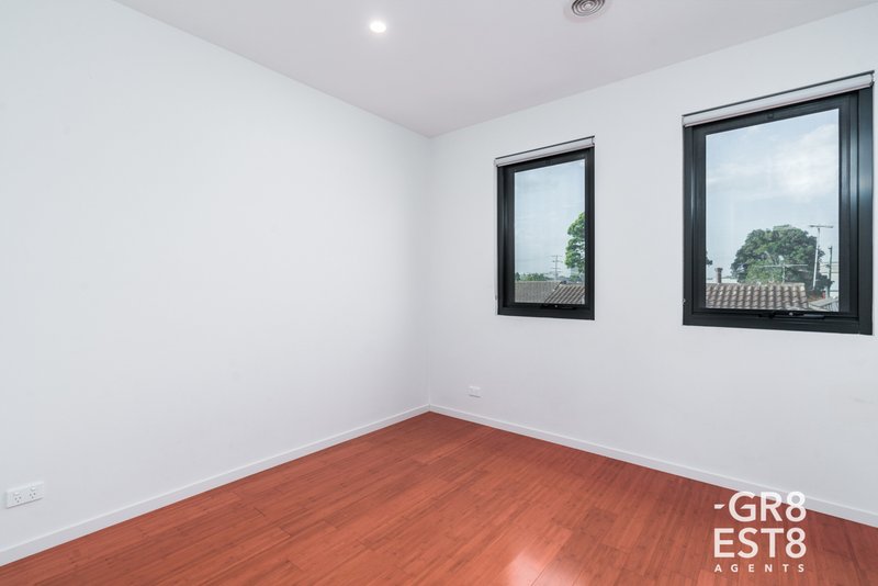 Photo - 2/33 Bryants Road, Dandenong VIC 3175 - Image 5